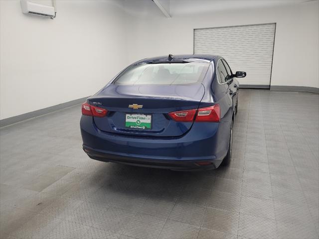 Photo of 2019 Pacific Blue Metallic Chevrolet Malibu