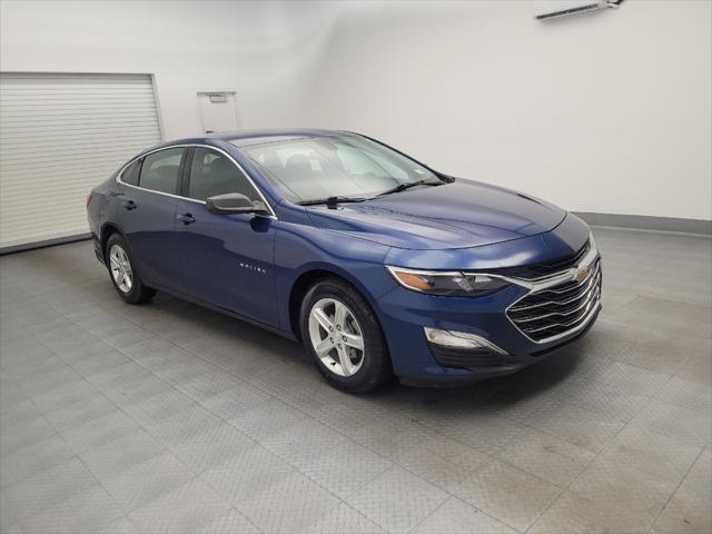 Photo of 2019 Pacific Blue Metallic Chevrolet Malibu