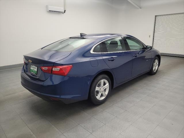 Photo of 2019 Pacific Blue Metallic Chevrolet Malibu