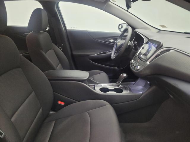 Photo of 2019 Pacific Blue Metallic Chevrolet Malibu