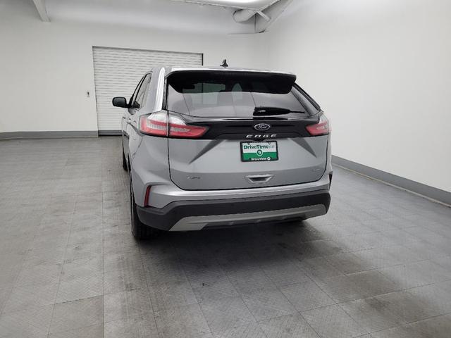 Photo of 2022 Iconic Silver Metallic Ford Edge