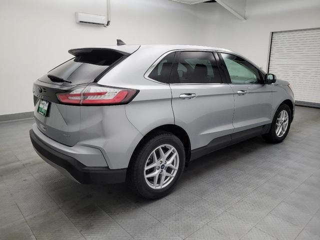 Photo of 2022 Iconic Silver Metallic Ford Edge