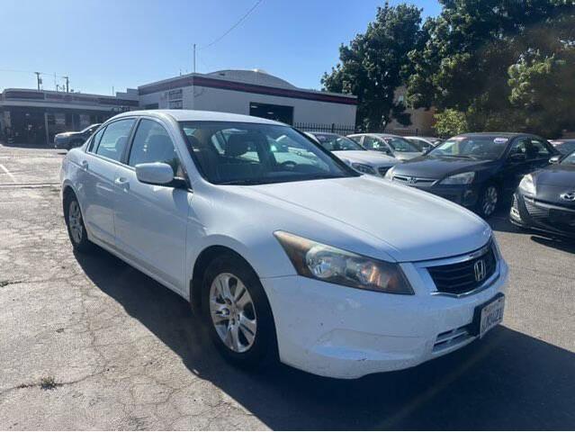 Photo of 2010 Taffeta White Honda Accord