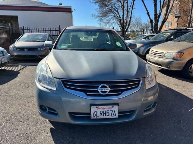 Photo of 2010 Mystic Jade Nissan Altima Hybrid