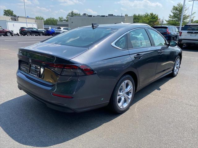 Photo of 2025 Meteorite Gray Metallic Honda Accord