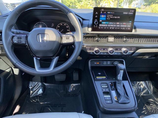 Photo of 2024 Crystal Black Pearl Honda CR-V