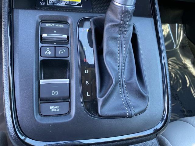 Photo of 2024 Crystal Black Pearl Honda CR-V