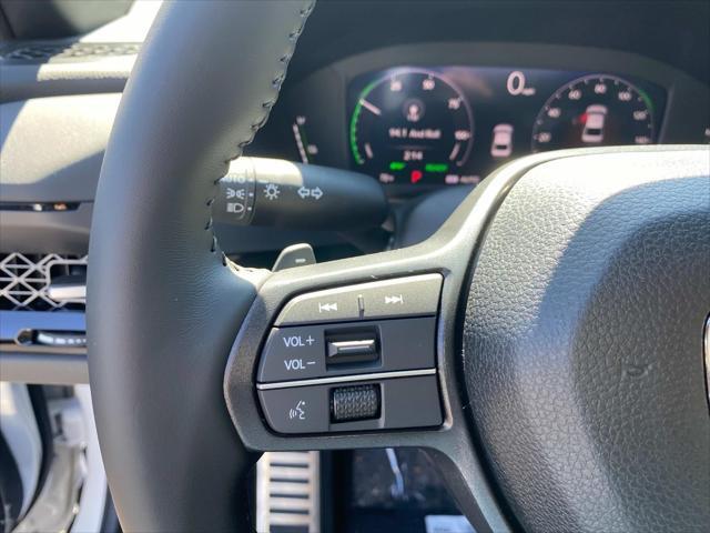 Photo of 2025 Platinum White Pearl Honda Accord Hybrid