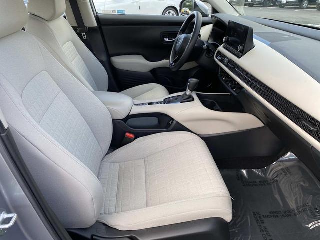 Photo of 2023 Lunar Silver Metallic Honda HR-V