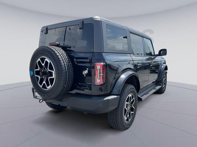Photo of 2025 Shadow Black Ford Bronco