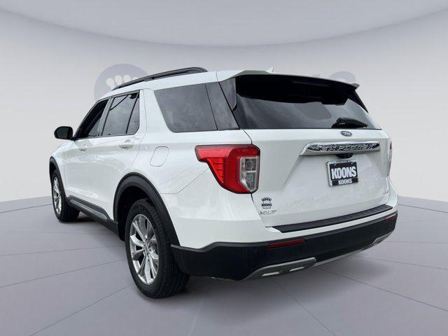 Photo of 2022 Star White Metallic Tri-Coat Ford Explorer