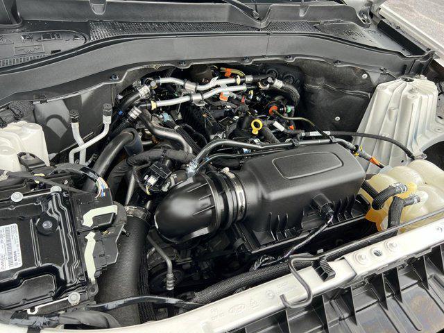 Photo of 2022 Star White Metallic Tri-Coat Ford Explorer