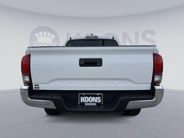 Photo of 2020 Super White Toyota Tacoma