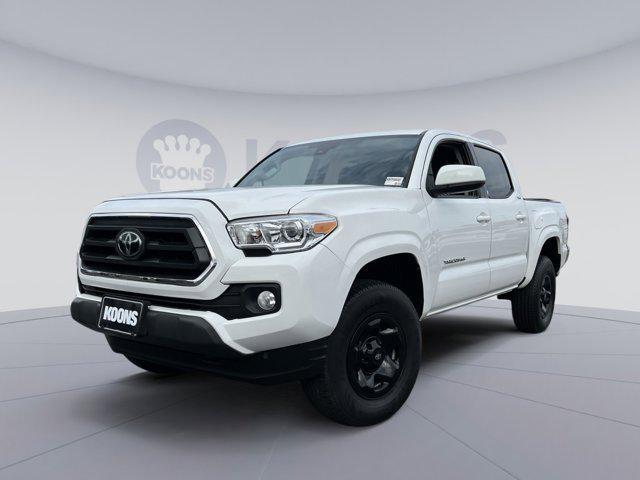 Photo of 2020 Super White Toyota Tacoma