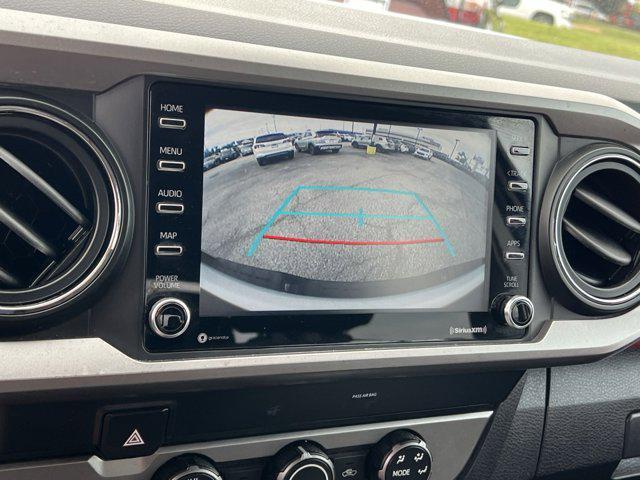 Photo of 2020 Super White Toyota Tacoma