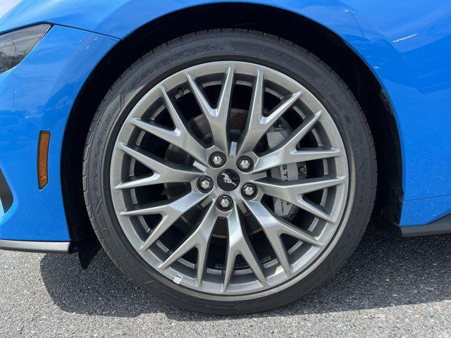 Photo of 2025 Grabber Blue Metallic Ford Mustang