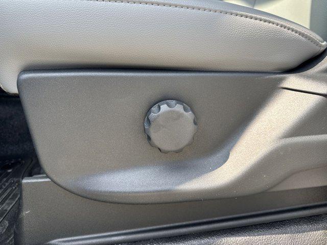 Photo of 2026 Oxford White Ford F-250