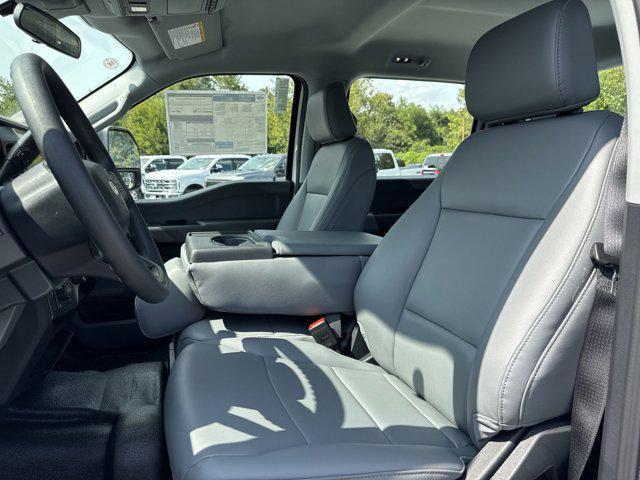 Photo of 2026 Oxford White Ford F-250