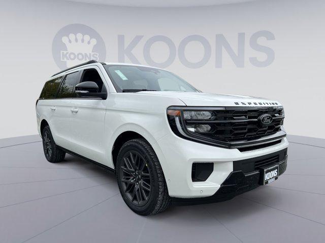 Photo of 2025 White Metallic Ford Expedition Max