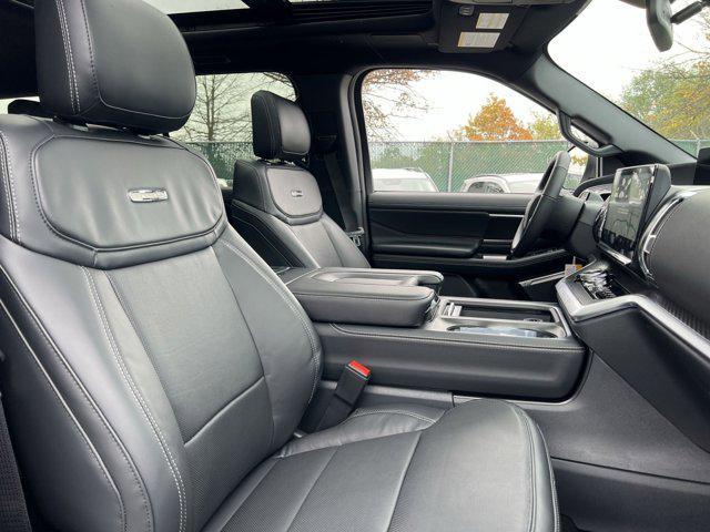 Photo of 2025 White Metallic Ford Expedition Max