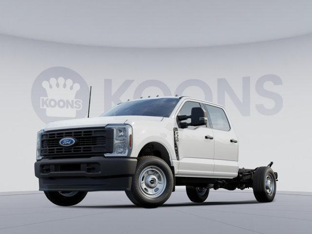 Photo of 2025 Oxford White Ford F-350