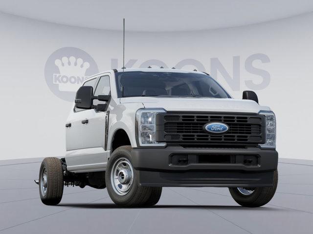 Photo of 2025 Oxford White Ford F-350