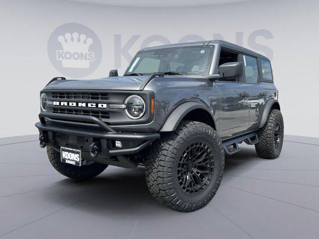 Photo of 2025 Carbonized Gray Metallic Ford Bronco