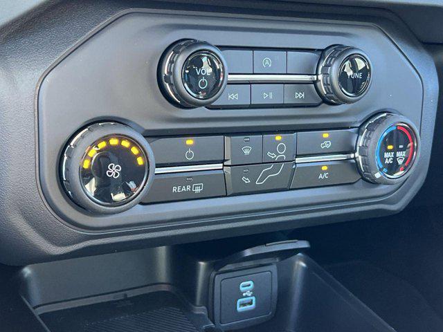 Photo of 2025 Carbonized Gray Metallic Ford Bronco