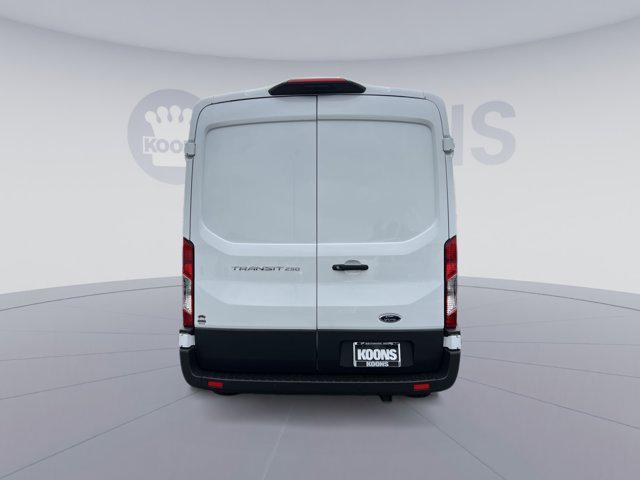 Photo of 2025 Oxford White Ford Transit-250