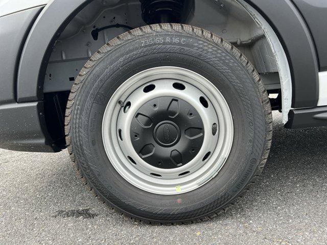 Photo of 2025 Oxford White Ford Transit-250