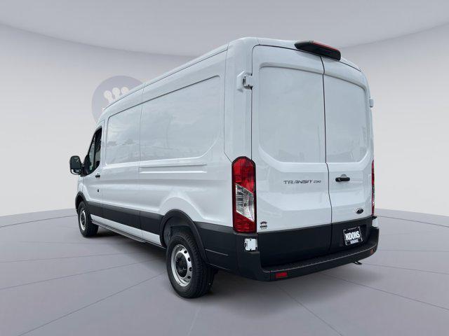 Photo of 2025 Oxford White Ford Transit-250