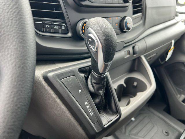 Photo of 2025 Oxford White Ford Transit-250