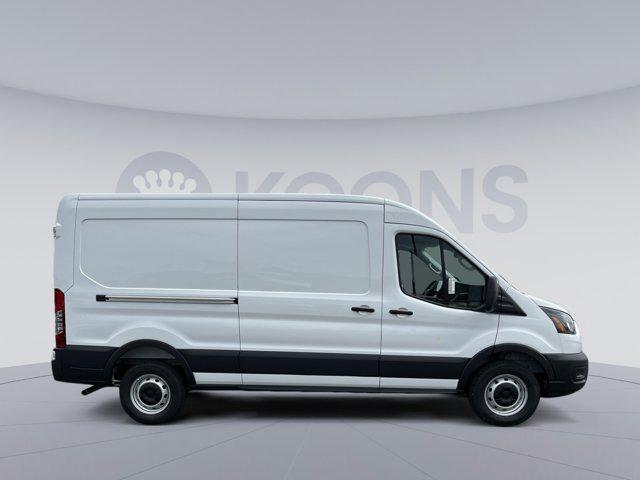 Photo of 2025 Oxford White Ford Transit-250