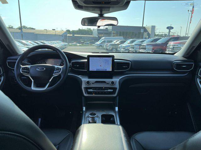 Photo of 2023 Stone Blue Metallic Ford Explorer