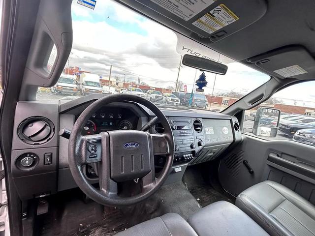 Photo of 2012 Oxford White Ford F-450