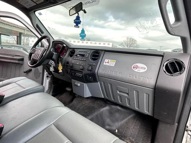 Photo of 2012 Oxford White Ford F-450