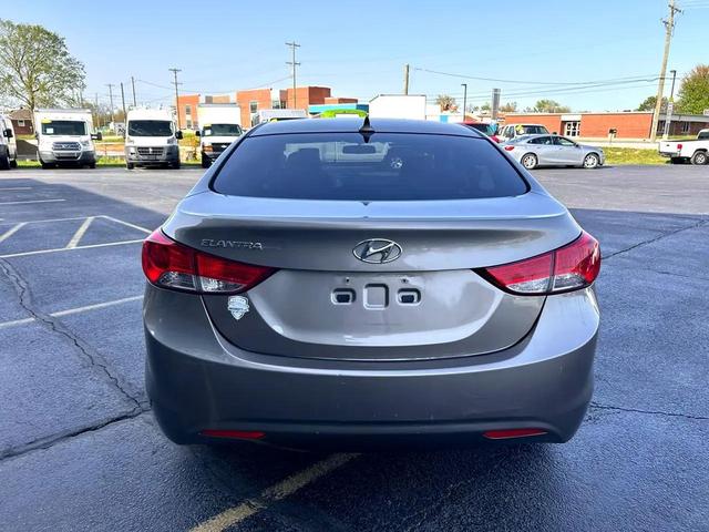Photo of 2013 Tan Hyundai ELANTRA