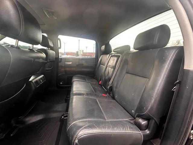Photo of 2010 Black Toyota Tundra