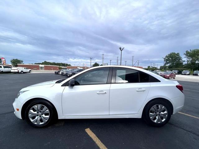 Photo of 2016 Summit White Chevrolet Cruze Limited