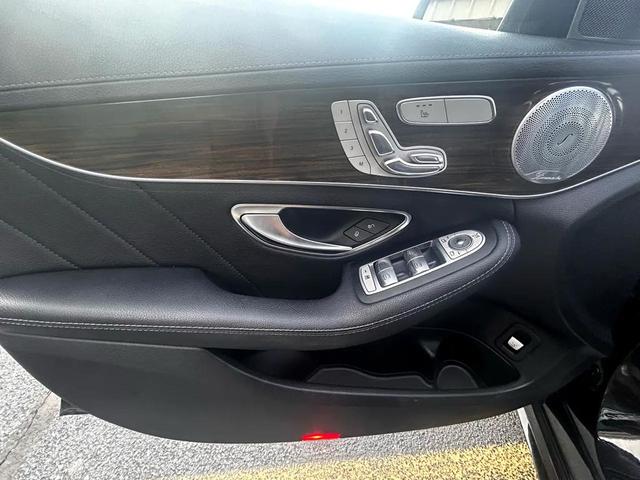 Photo of 2016 Black Mercedes-Benz C-Class