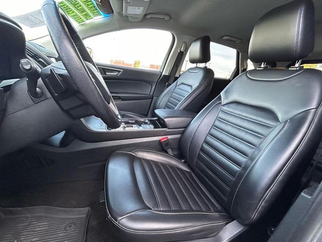 Photo of 2020 Iconic Silver Metallic Ford Edge