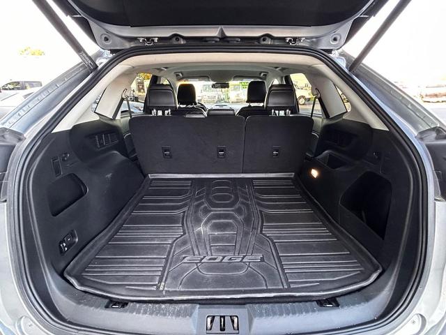 Photo of 2020 Iconic Silver Metallic Ford Edge