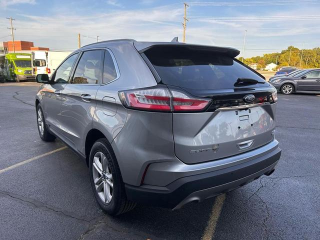 Photo of 2020 Iconic Silver Metallic Ford Edge
