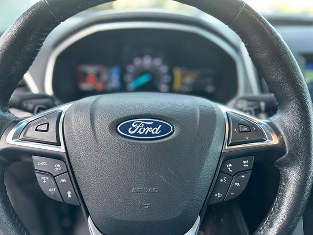 Photo of 2020 Iconic Silver Metallic Ford Edge