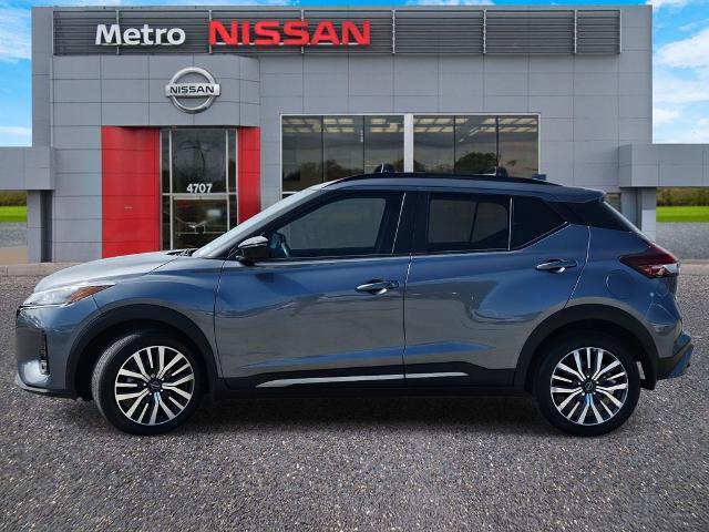 Photo of 2023 Gun Metallic Nissan Kicks