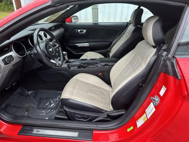 Photo of 2022 Race Red Ford Mustang