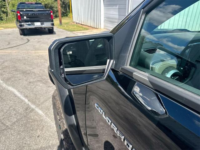 Photo of 2025 Black Chevrolet Colorado
