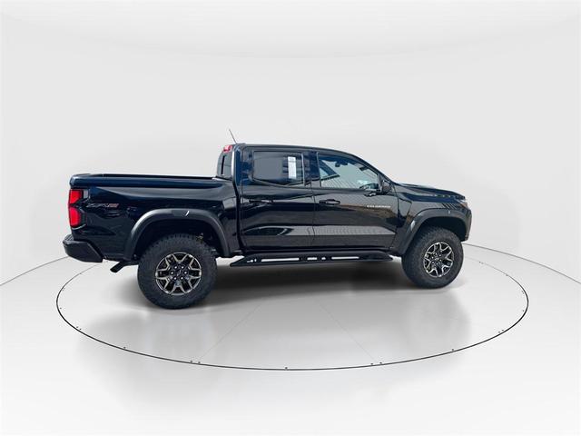 Photo of 2025 Black Chevrolet Colorado