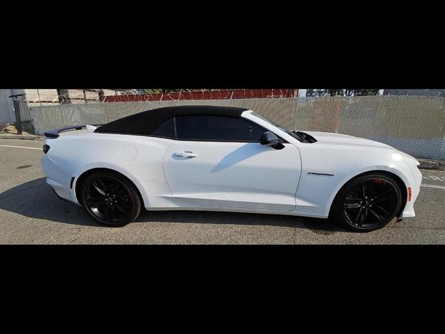 Photo of 2023 Summit White Chevrolet Camaro