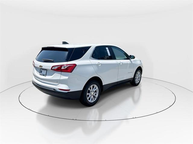 Photo of 2021 Summit White Chevrolet Equinox